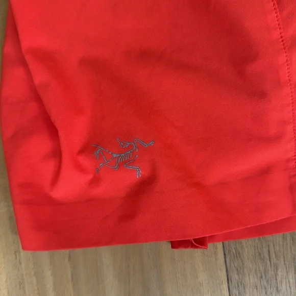 Arc'teryx hiking skort tennis  skirt size S coral color excellent condition - Picture 4 of 10
